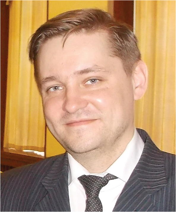 МАКУЛИН Артем Владимирович